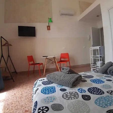 בית הארחה Divinomare 4 Posti *